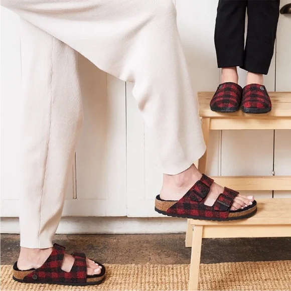 BIRKENSTOCK Sz 37 Arizona Rivet Shearling Sandals RED PLAID Wool (W6 M4) - Picture 2 of 16